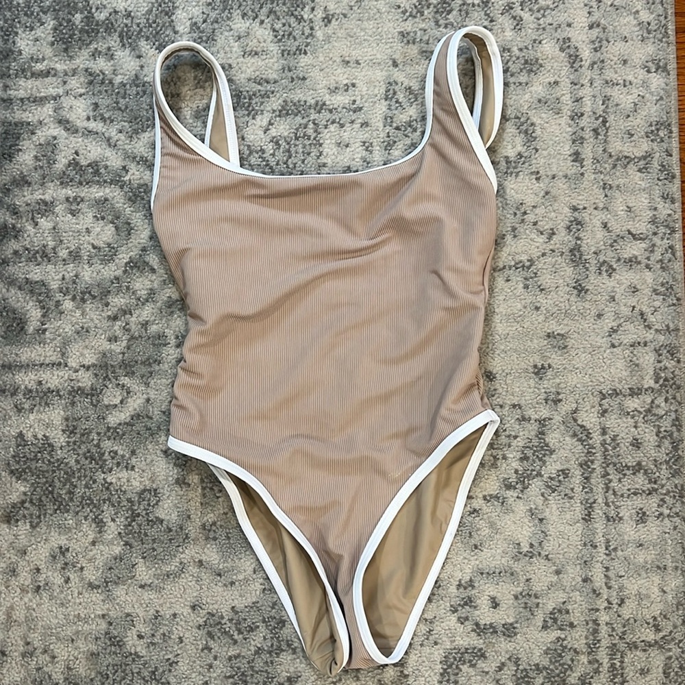 LainSnow One Piece Bathing Suit